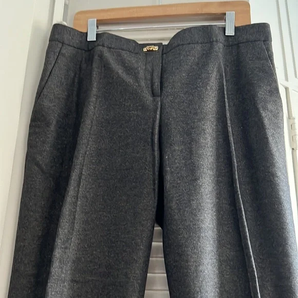 Salvatore Ferragamo Women Grey Wool Pant - Picture 2 of 7